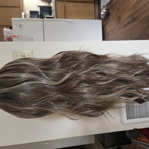 Willow Luxe CSC Chelsey Smith Wig Crown - Picture 5 of 6